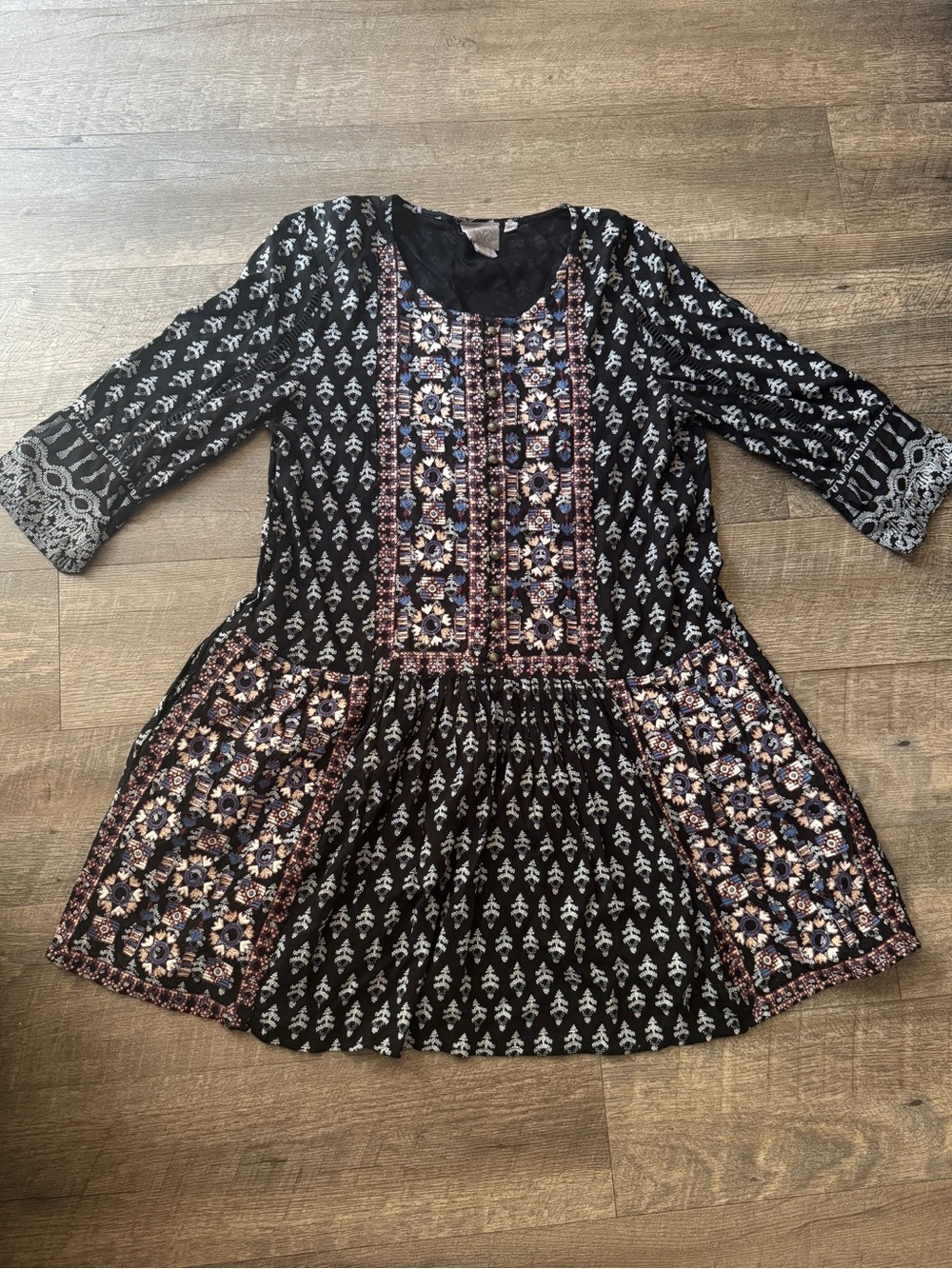 Vanessa Virginia Anthropologie Embroidered Fit & Flare 3/4 Sleeve Mini Dress